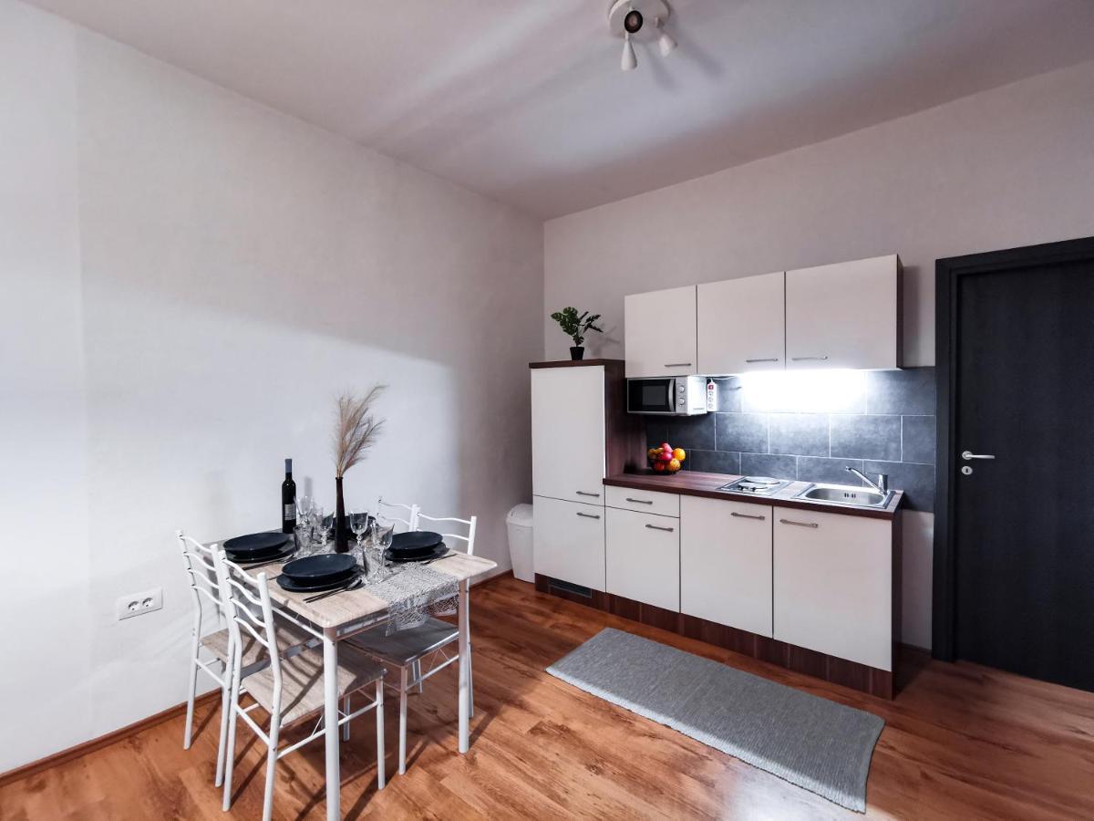 Apartments & Studio Pekica روفينج المظهر الخارجي الصورة