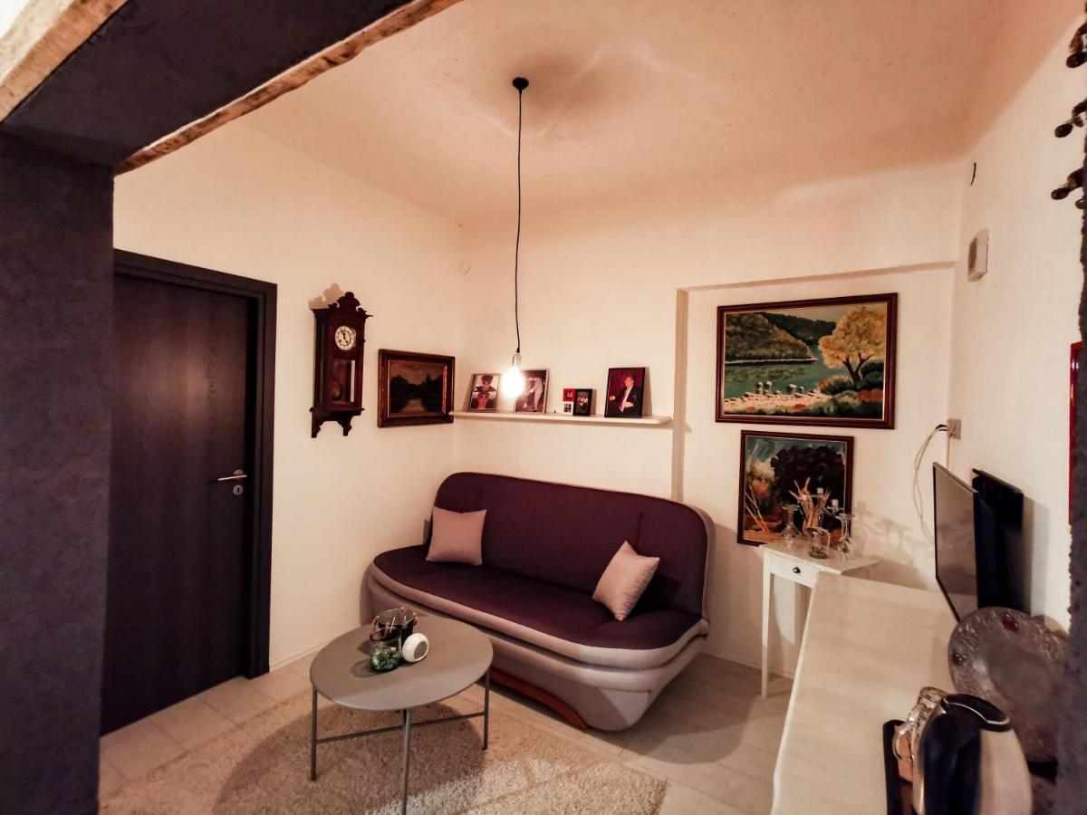 Apartments & Studio Pekica روفينج المظهر الخارجي الصورة