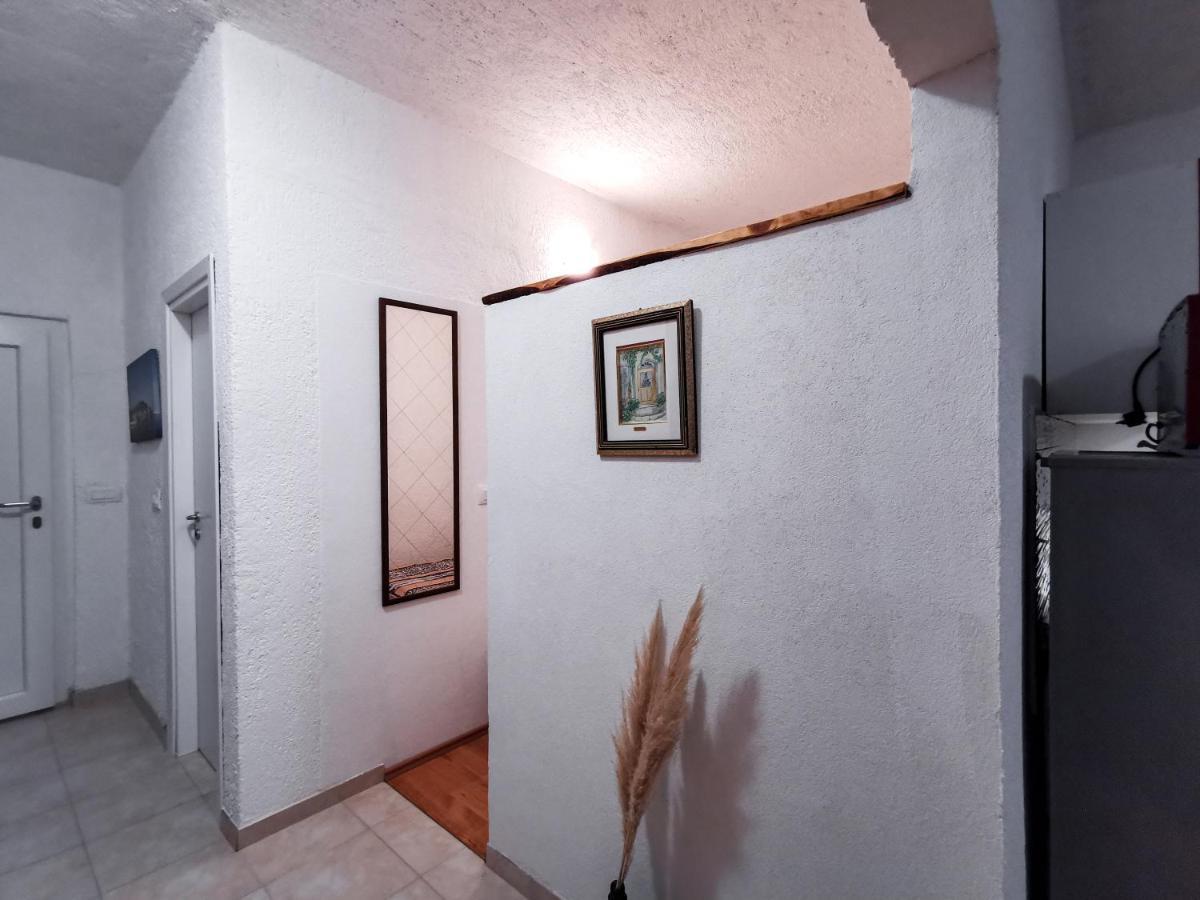 Apartments & Studio Pekica روفينج المظهر الخارجي الصورة