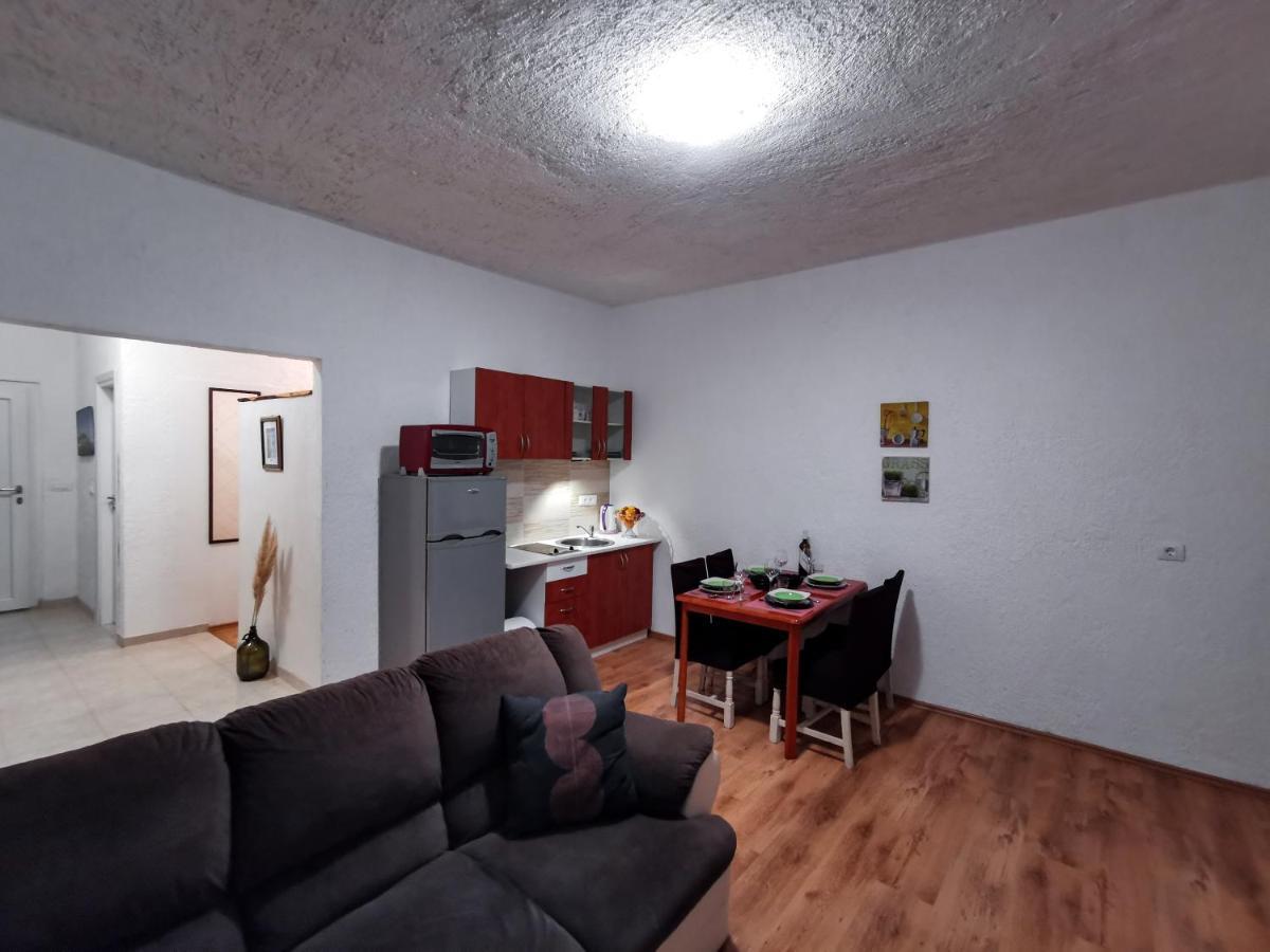 Apartments & Studio Pekica روفينج المظهر الخارجي الصورة