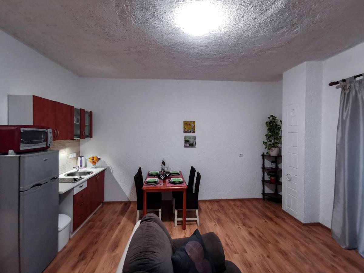 Apartments & Studio Pekica روفينج المظهر الخارجي الصورة