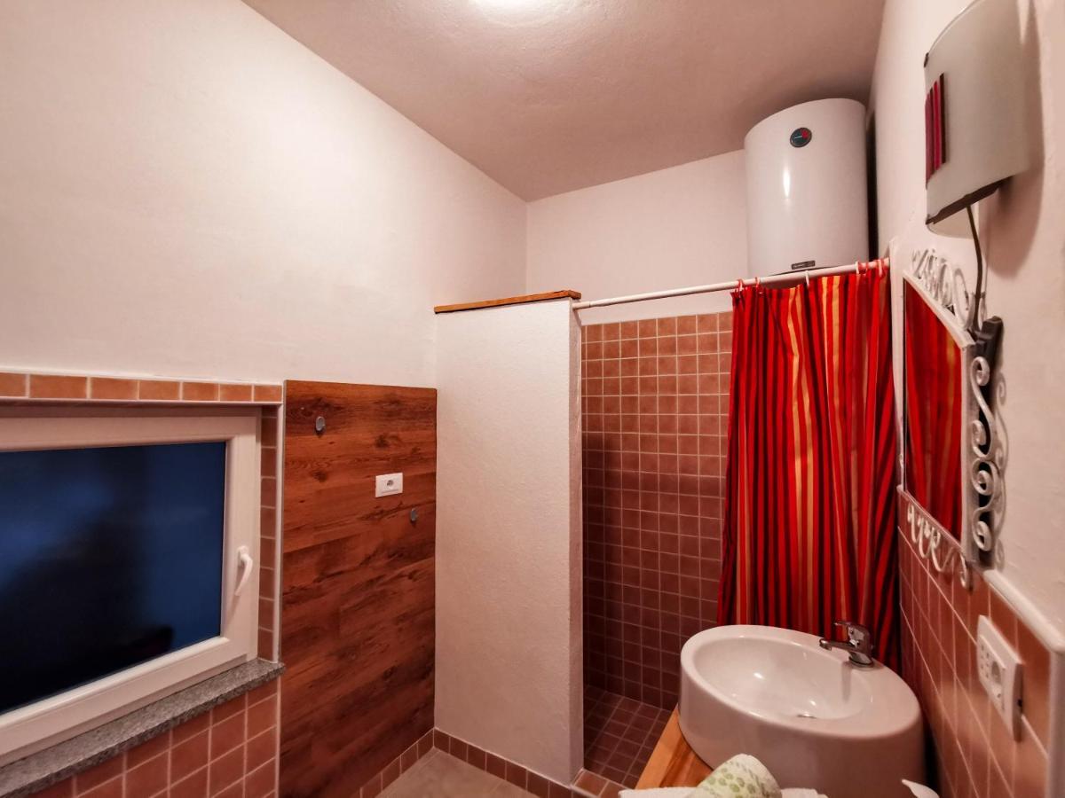 Apartments & Studio Pekica روفينج المظهر الخارجي الصورة