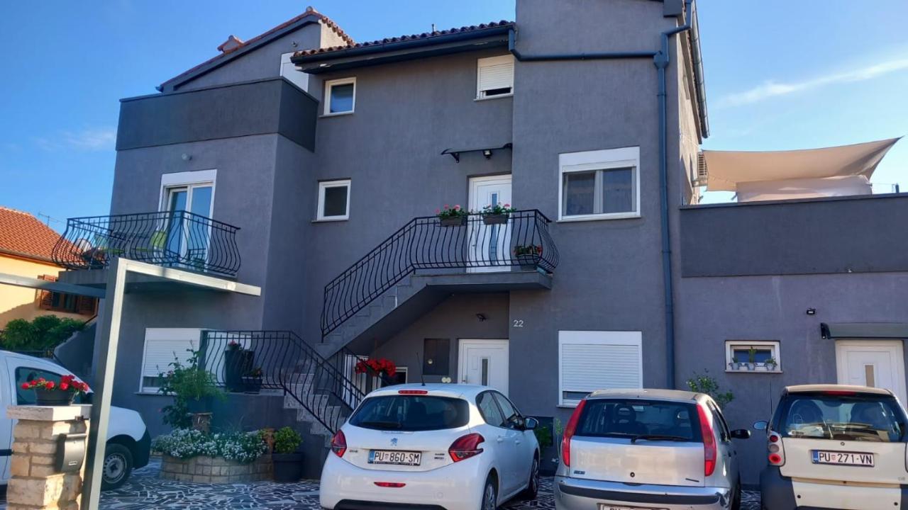 Apartments & Studio Pekica روفينج المظهر الخارجي الصورة