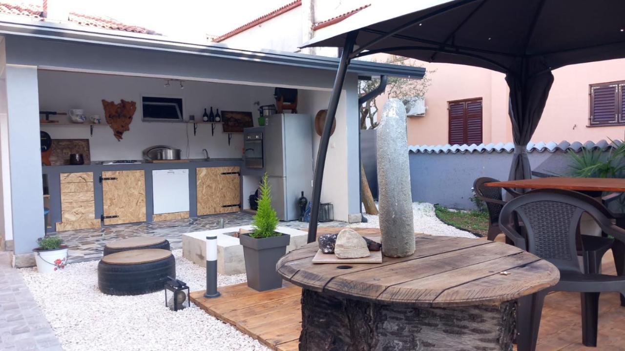Apartments & Studio Pekica روفينج المظهر الخارجي الصورة