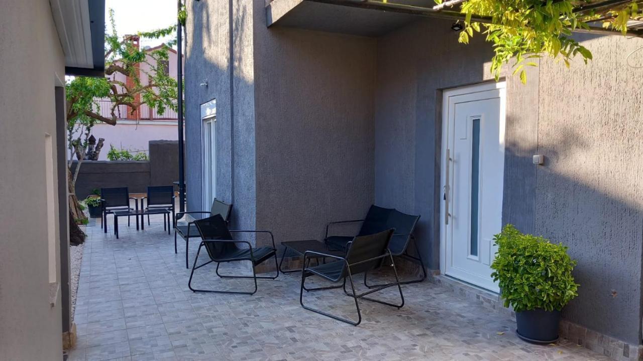 Apartments & Studio Pekica روفينج المظهر الخارجي الصورة